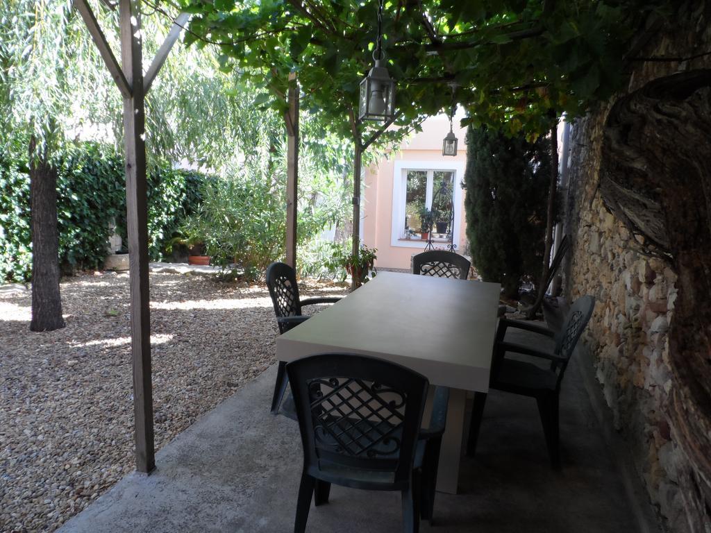 Clos Mazerolles Cruzy Bagian luar foto